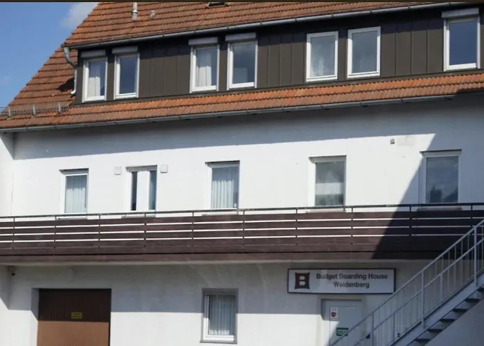 Budget Boarding House Aparthotel 3*